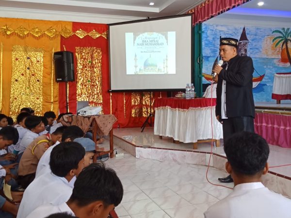 OSIM MAN 4 Agam, Gelar Tabligh Akbar Memperingati Isra' Mi'raj 1447 H