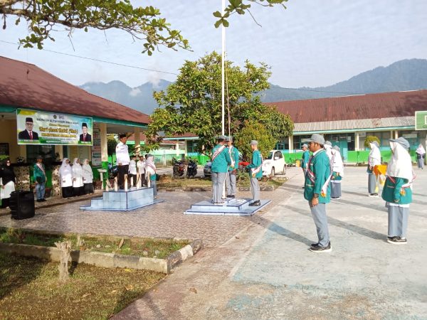 Upacara Bendera Perdana di MAN 4 Agam, Sambut Semester Baru Tahun 2026